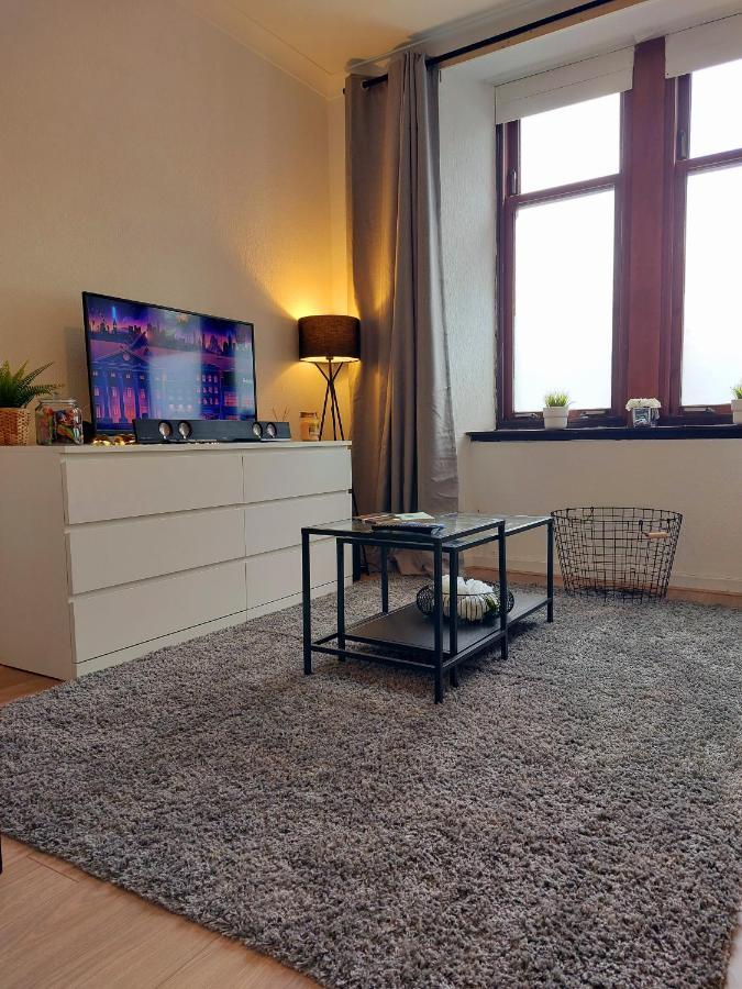 Modern & Bright, G/F, 1Br Apt. Real Hidden Gem Apartamento Hamilton Exterior foto