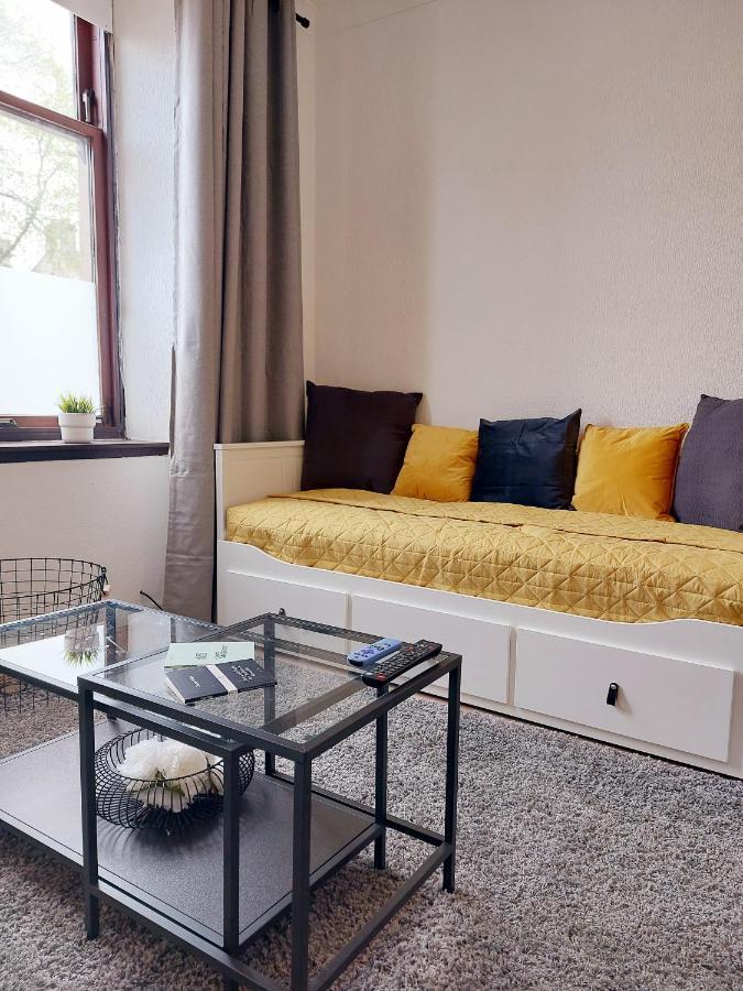 Modern & Bright, G/F, 1Br Apt. Real Hidden Gem Apartamento Hamilton Exterior foto